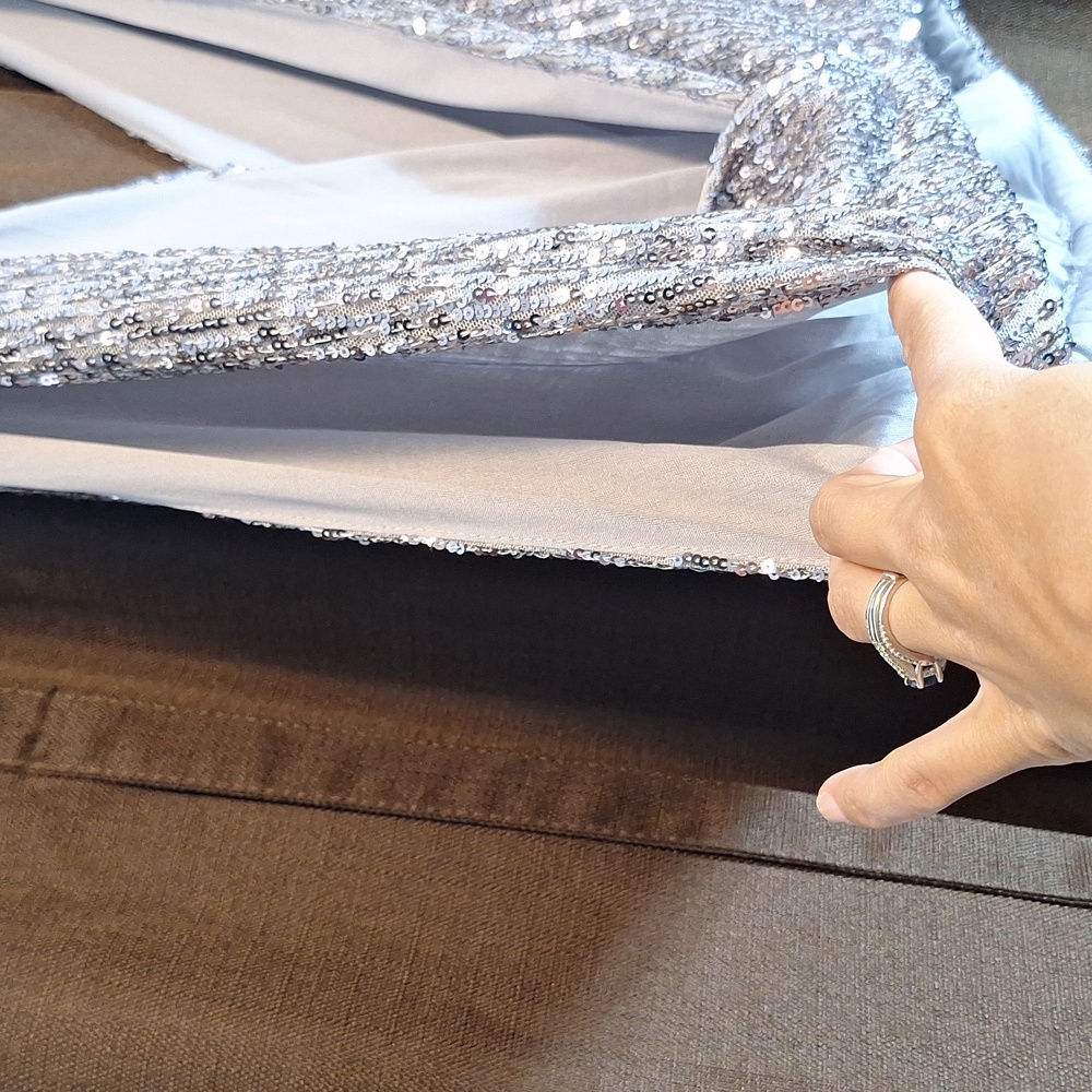 She + Sky Glittering Silver Sequin Cropped - Picture 8 of 8